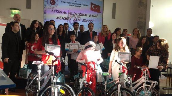 İstiklal ve İstikbal Şairi Mehmet Âkif Ersoy temasıyla düzenlediğimiz İstiklâl Marşını Güzel Okuma Yarışmasının Finali Yapıldı