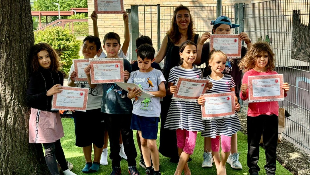 Dr. Zehra Tekin'in Bauernfeindschule ve Birkenwaldschule öğrenci ve velileriyle yıl sonu pikniği